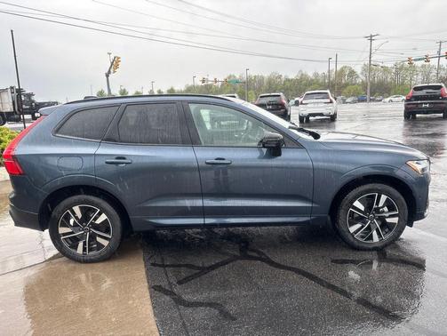 Denim Blue Metallic 2026 Volvo XC60 B5 Plus
