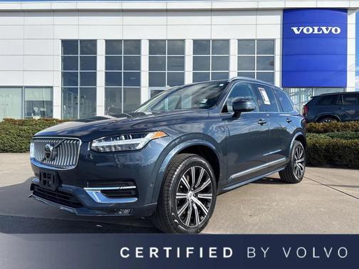 2023 Volvo XC90 B5 Plus