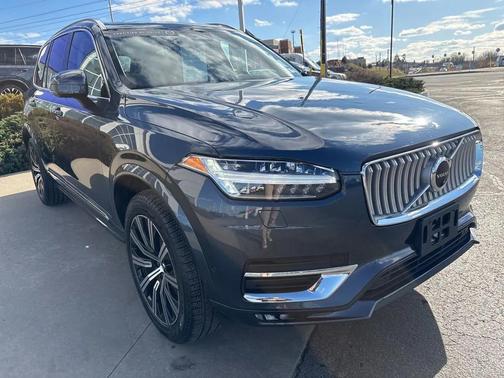 2023 Volvo XC90 B5 Plus