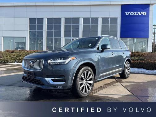 2023 Volvo XC90 B5 Plus