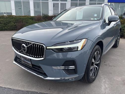Thunder Grey Metallic 2023 Volvo XC60 B5 Plus Bright Theme