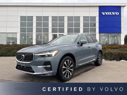 2023 Volvo XC60 B5 Plus Bright Theme