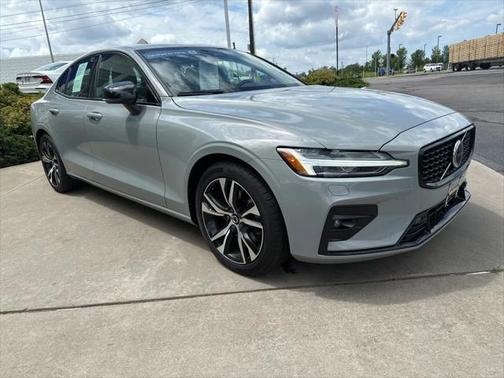 2025 Volvo S60 B5 Core