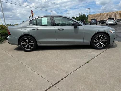 2025 Volvo S60 B5 Core