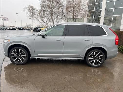 2024 Volvo XC90 B6 Plus Bright Theme 7-Seater