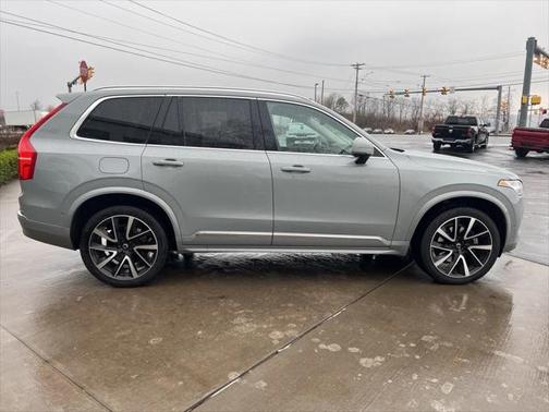 2024 Volvo XC90 B6 Plus Bright Theme 7-Seater