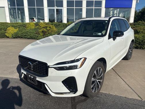 Crystal White Metallic 2024 Volvo XC60 B5 Core Dark Theme