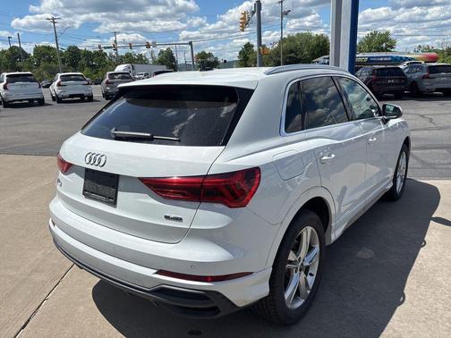 Glacier White Metallic 2024 Audi Q3 45 S line Premium Plus