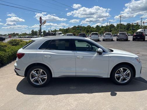 Glacier White Metallic 2024 Audi Q3 45 S line Premium Plus