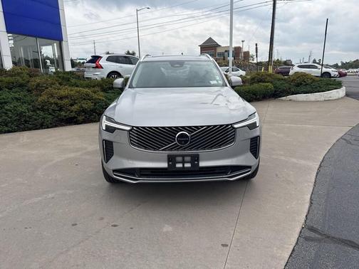 2025 Volvo XC90 B5 Plus 7-Seater