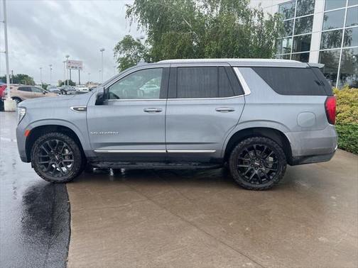 2022 GMC Yukon SLT