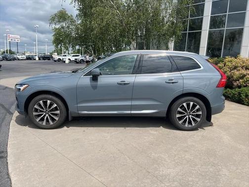 2023 Volvo XC60 B5 Plus Bright Theme