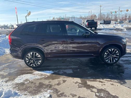 2026 Volvo XC90 B6 Ultra Dark Theme 7-Seater