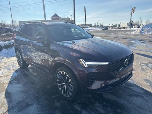 2026 Volvo XC90 B6 Ultra Dark Theme 7-Seater