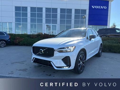 2023 Volvo XC60 B5 Plus Dark Theme