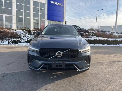 2025 Volvo XC60 B5 Plus