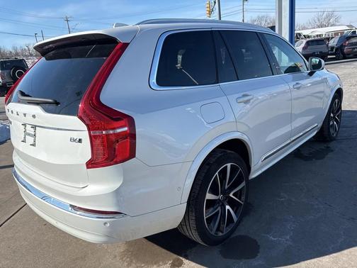2023 Volvo XC90 B6 Plus 7-Seater