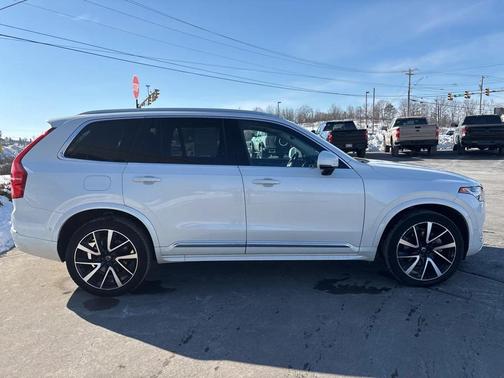 2023 Volvo XC90 B6 Plus 7-Seater