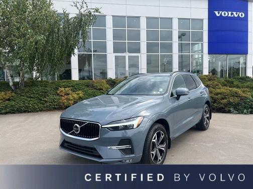 2022 Volvo XC60 B5 Momentum