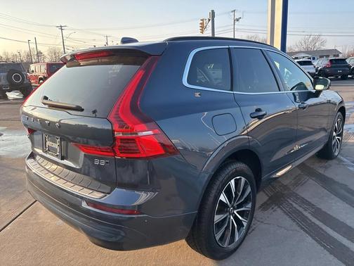 2023 Volvo XC60 B5 Core
