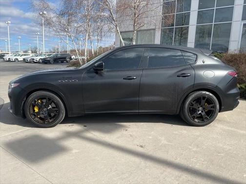 2022 Maserati Levante Modena