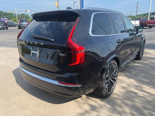 2025 Volvo XC90 B6 Plus 7-Seater
