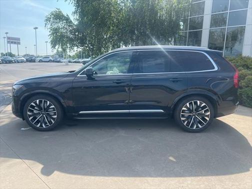 2025 Volvo XC90 B6 Plus 7-Seater