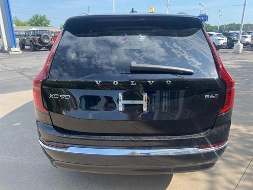 2025 Volvo XC90 B6 Plus 7-Seater