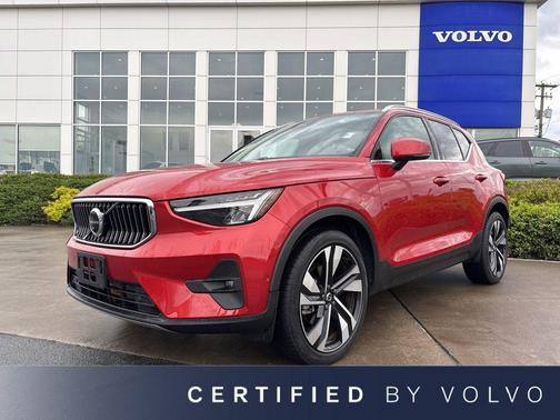 Fusion Red Metallic 2023 Volvo XC40 B5 Plus Bright Theme