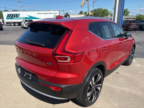 Fusion Red Metallic 2023 Volvo XC40 B5 Plus Bright Theme