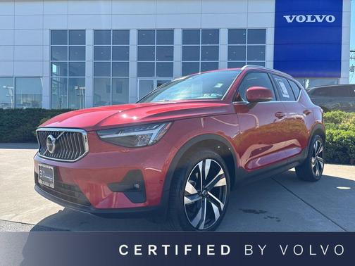 Fusion Red Metallic 2023 Volvo XC40 B5 Plus Bright Theme