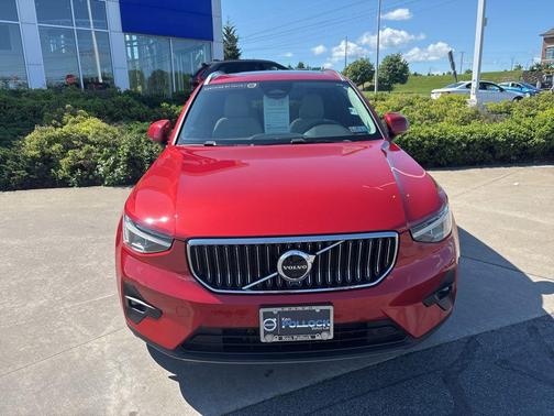 Fusion Red Metallic 2023 Volvo XC40 B5 Plus Bright Theme