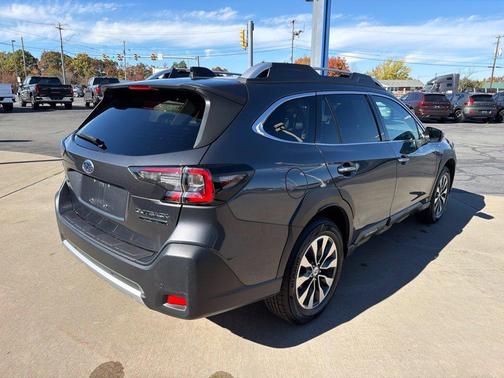 Magnetite Gray Metallic 2024 Subaru Outback Touring XT