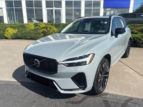 Vapour Grey Metallic 2026 Volvo XC60 B5 Ultra