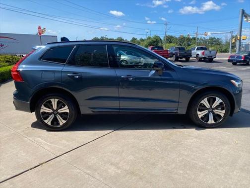 2025 Volvo XC60 Plug-In Hybrid Plus