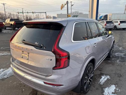 2026 Volvo XC90 B6 Plus 7-Seater