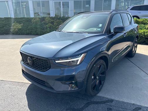 Denim Blue 2026 Volvo XC40 Black Edition Ultra, B5 AWD Gas (mild hybrid)