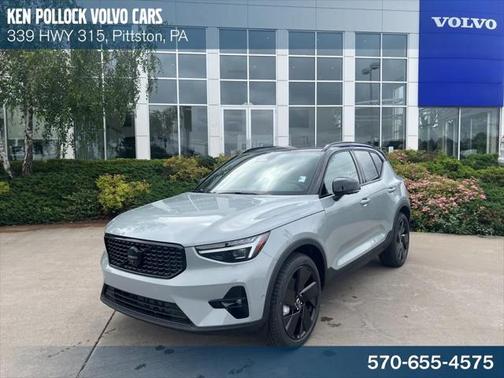 2026 Volvo XC40 B5 Ultra Black Edition