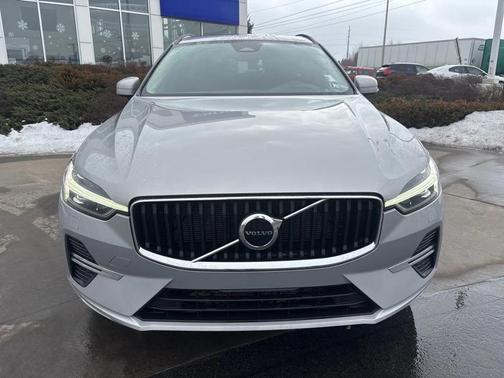 2023 Volvo XC60 B5 Plus Bright Theme