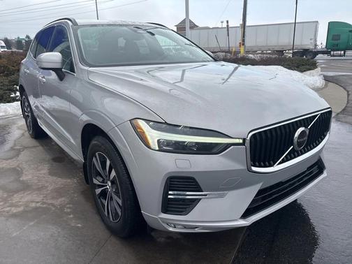 2023 Volvo XC60 B5 Plus Bright Theme