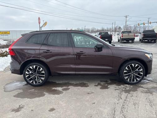 2026 Volvo XC60 B5 Ultra