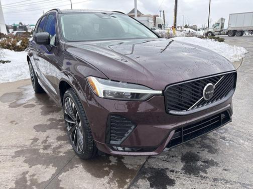 2026 Volvo XC60 B5 Ultra