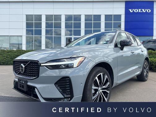 Vapour Grey Metallic 2024 Volvo XC60 B5 Plus Dark Theme
