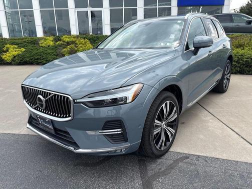 Thunder Gray Metallic 2023 Volvo XC60 B5 Plus Bright Theme