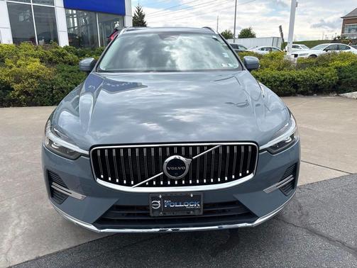 Thunder Gray Metallic 2023 Volvo XC60 B5 Plus Bright Theme