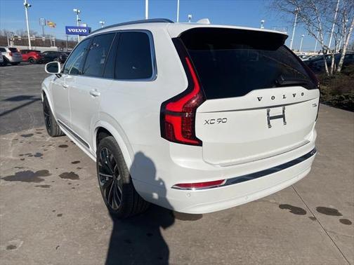 2025 Volvo XC90 Plug-In Hybrid T8 Ultra 6-Seater