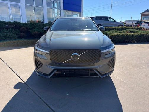 Forest Lake 2027 Volvo XC60 Ultra