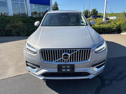 Silver Dawn Metallic 2024 Volvo XC90 B5 Plus Bright Theme