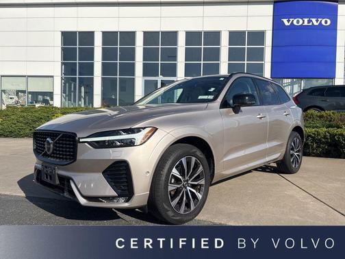 Bright Dusk Metallic 2023 Volvo XC60 B5 Plus Dark Theme
