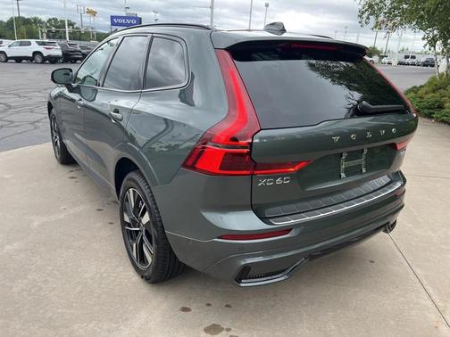 2026 Volvo XC60 B5 Plus
